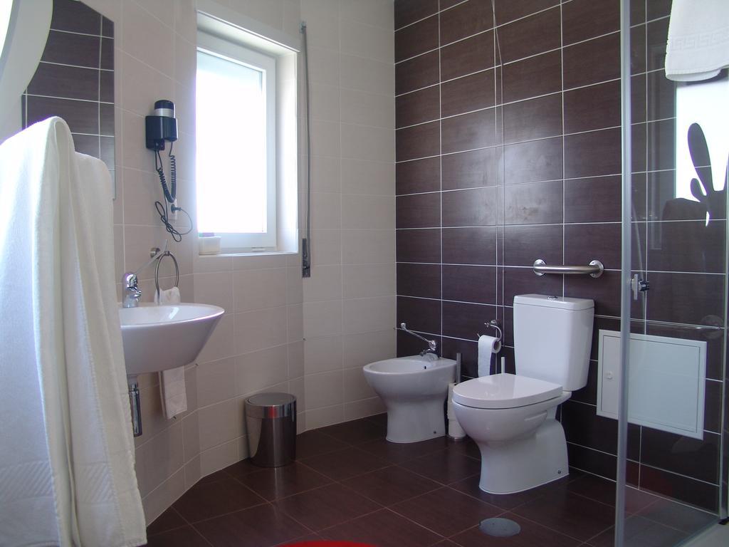 Aveiro Rossio Lodge Room photo